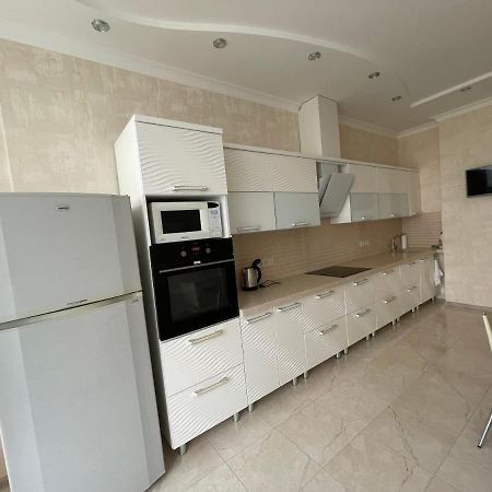 Sea View Kadorr Suite Odessa Esterno foto